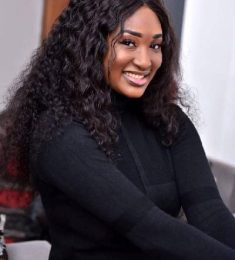 Carolinah, 26 سنة, أنتى